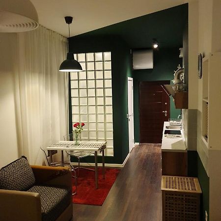 Studio Apartment "Savski Trg" Belgrado Buitenkant foto