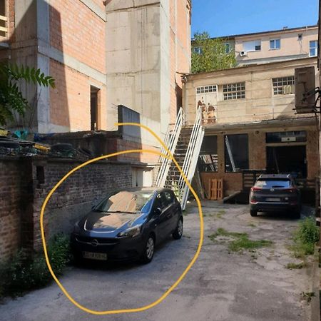 Studio Apartment "Savski Trg" Belgrado Buitenkant foto