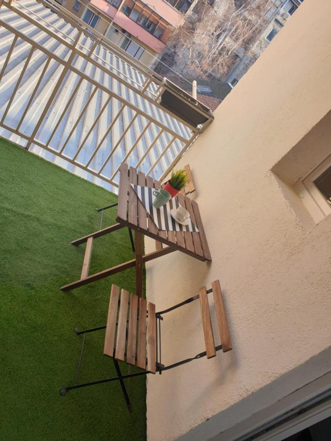 Studio Apartment "Savski Trg" Belgrado Buitenkant foto