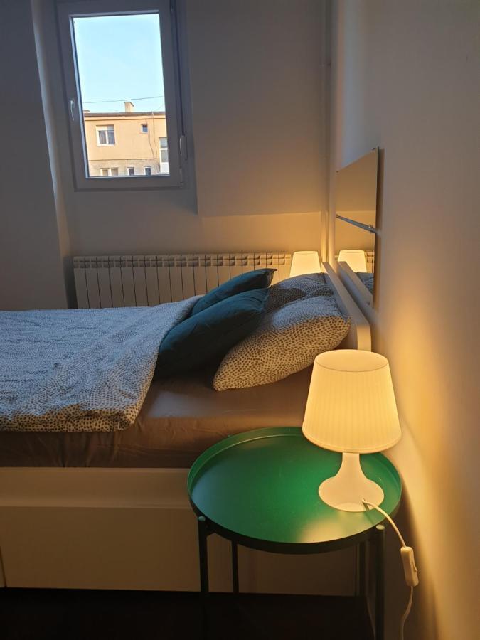 Studio Apartment "Savski Trg" Belgrado Buitenkant foto